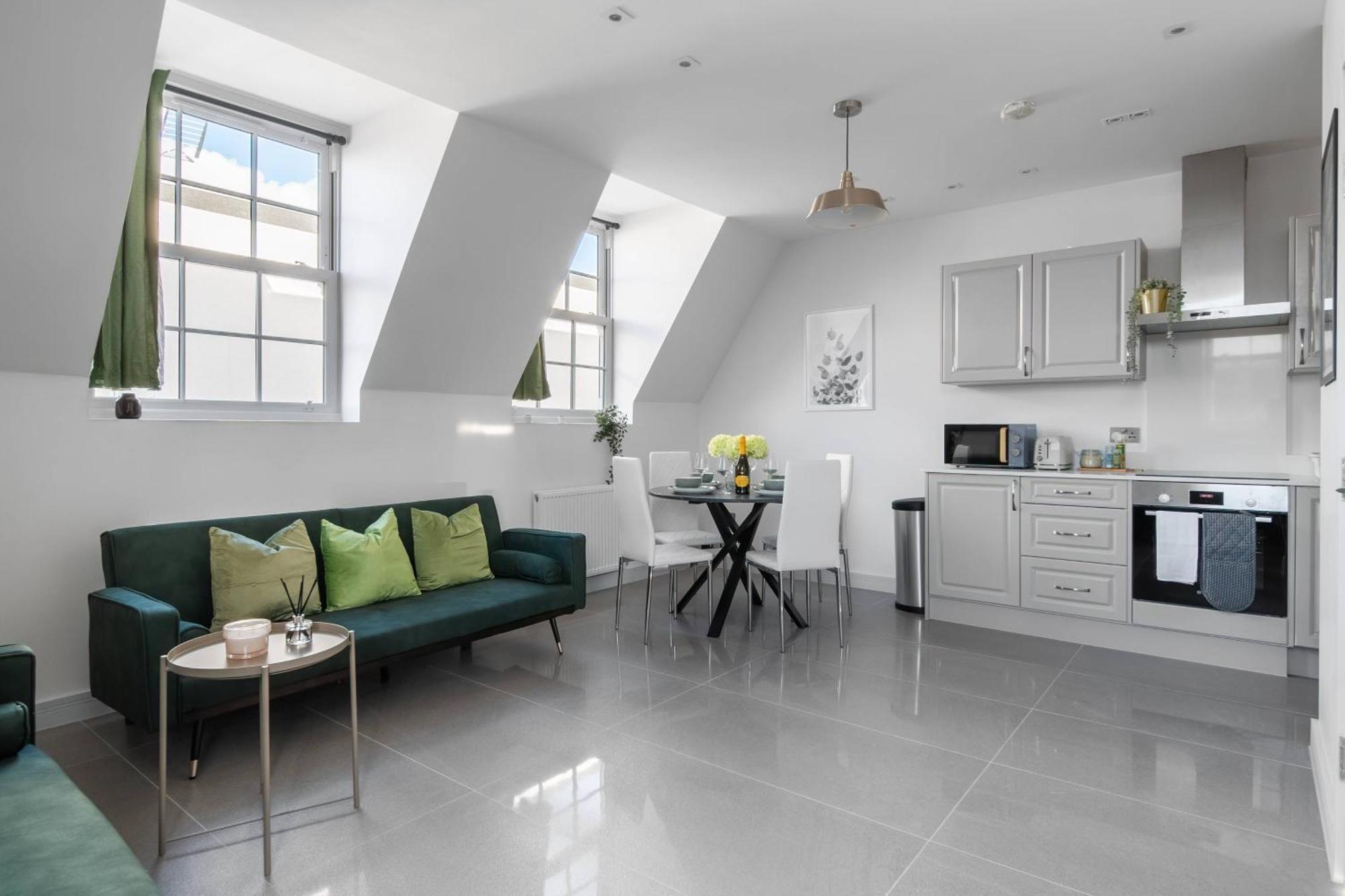 Modern & Stylish Apartments Didcot With Free Wifi エクステリア 写真